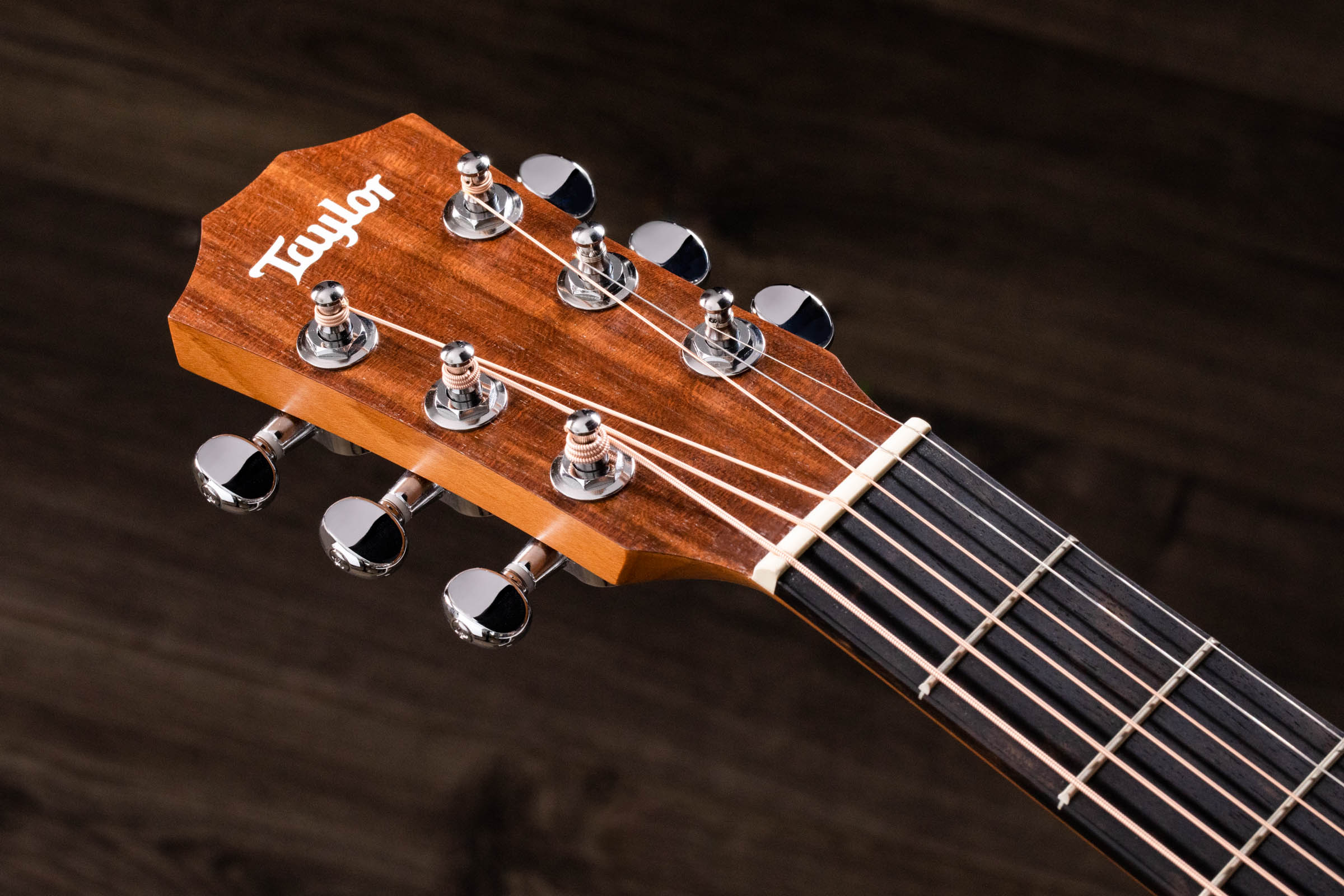 Baby Mahogany Bt2 Layered Sapele Acoustic Guitar Taylor Guitars